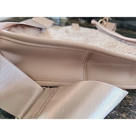 VEGAN FAUX LEATHER AND PLUSH (TERRY) DUSKY PINK HOBO CROSSBODY BAG - Picture 9 of 10